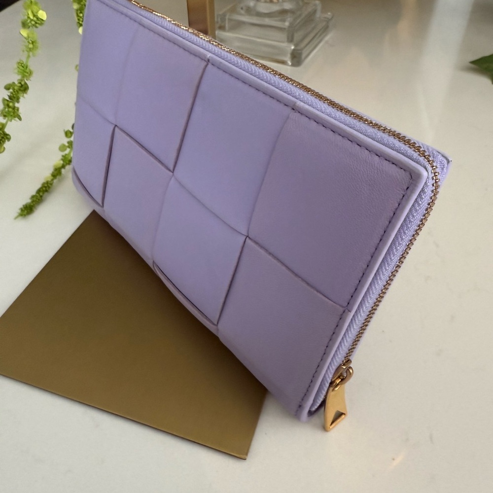 Bottega Veneta Maxi Cassette Intrecciato Lavender Weave Wallet ~ Never Worn - Picture 13 of 13